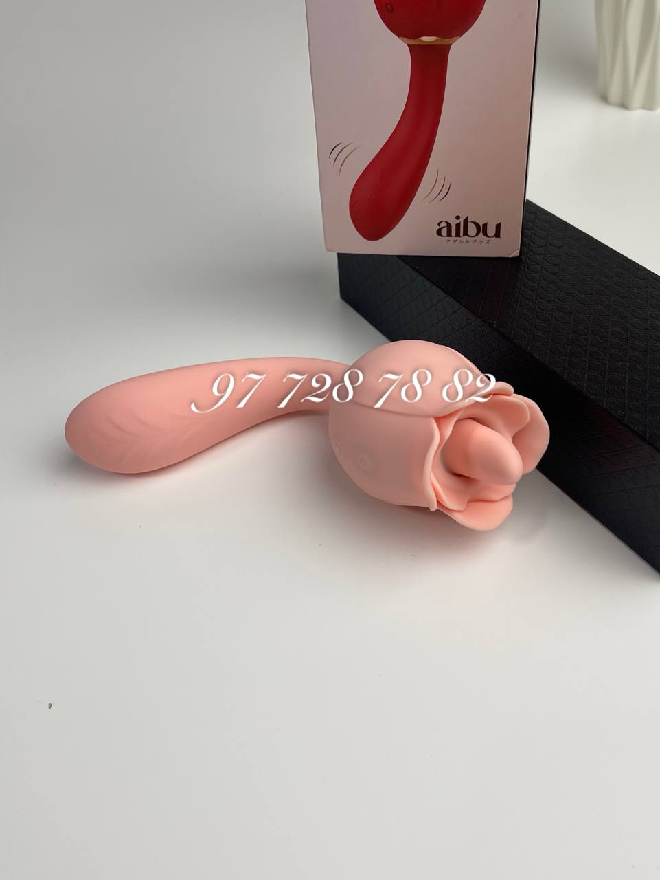 Вибратор для женщин гибкий с языком для клитора